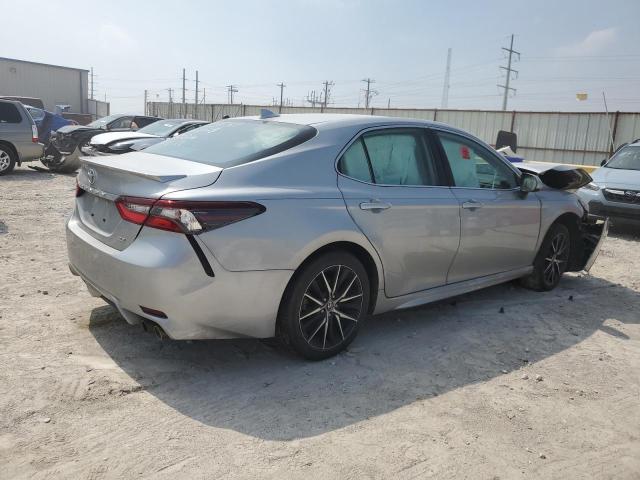 VIN 4T1G11AKXMU417217 2021 Toyota Camry, SE no.3