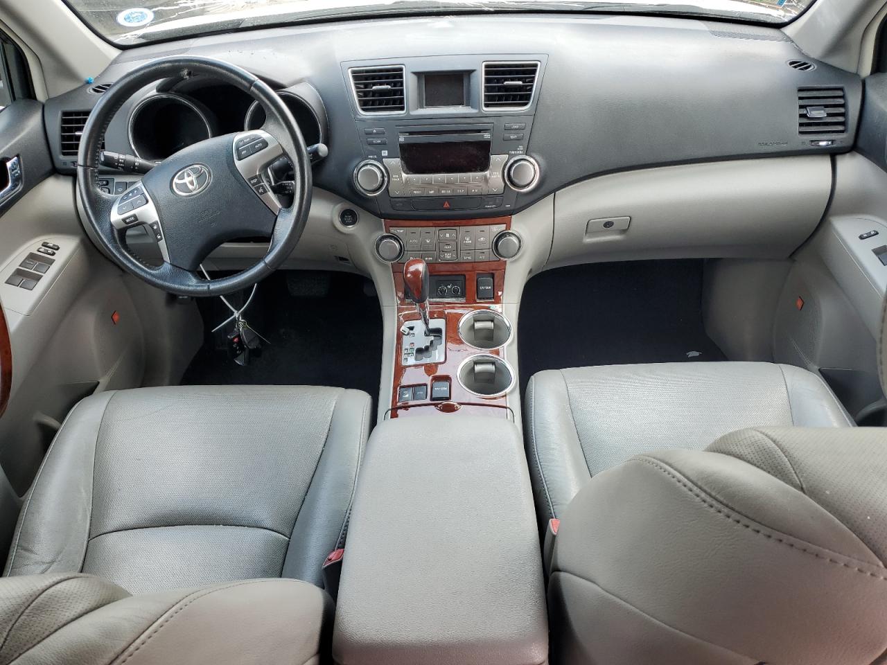 5TDDK3EH0BS060064 2011 Toyota Highlander Limited