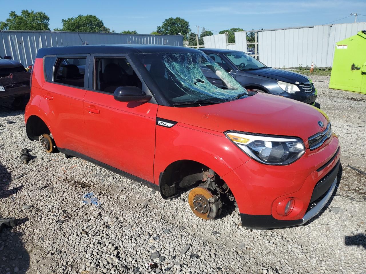 KNDJP3A59J7575055 2018 Kia Soul +