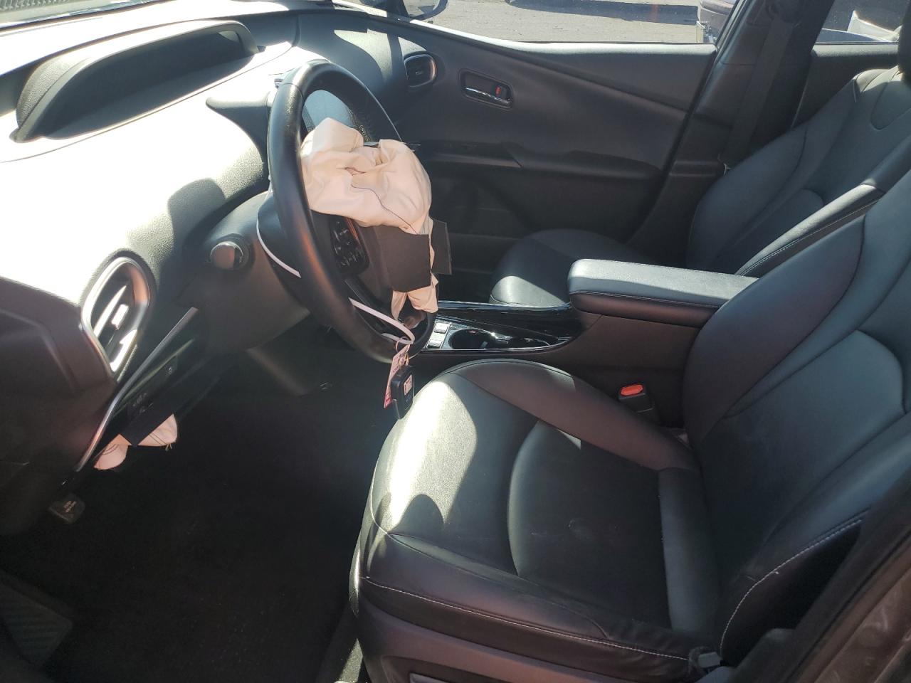 JTDKARFPXL3144978 2020 Toyota Prius Prime Le