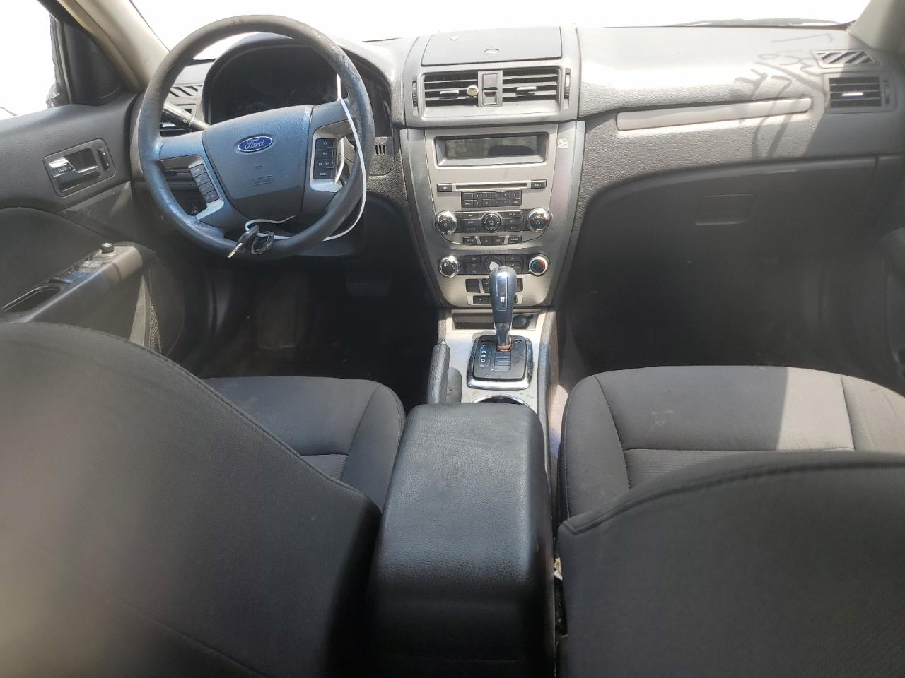 3FAHP0HA9AR157402 2010 Ford Fusion Se