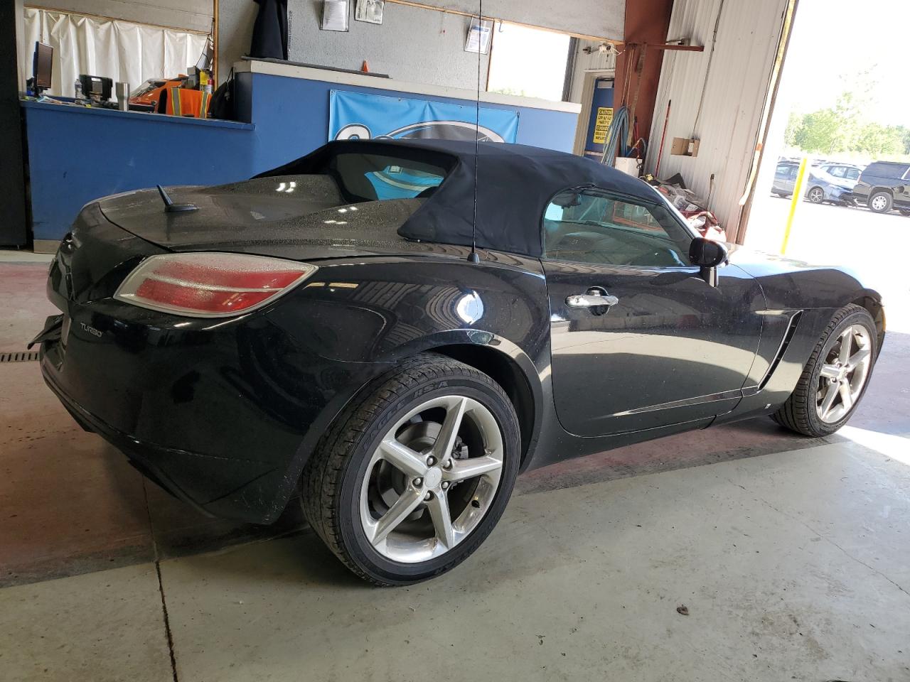 1G8MG35XX7Y122066 2007 Saturn Sky Redline