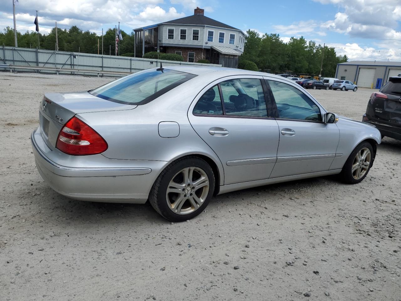 WDBUF83J55X166871 2005 Mercedes-Benz E 500 4Matic