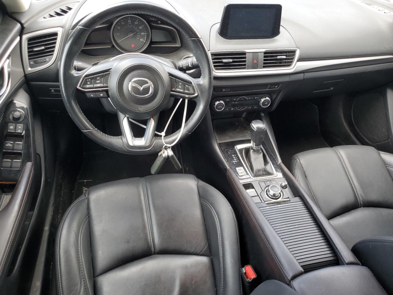 3MZBN1V3XJM274613 2018 Mazda 3 Touring