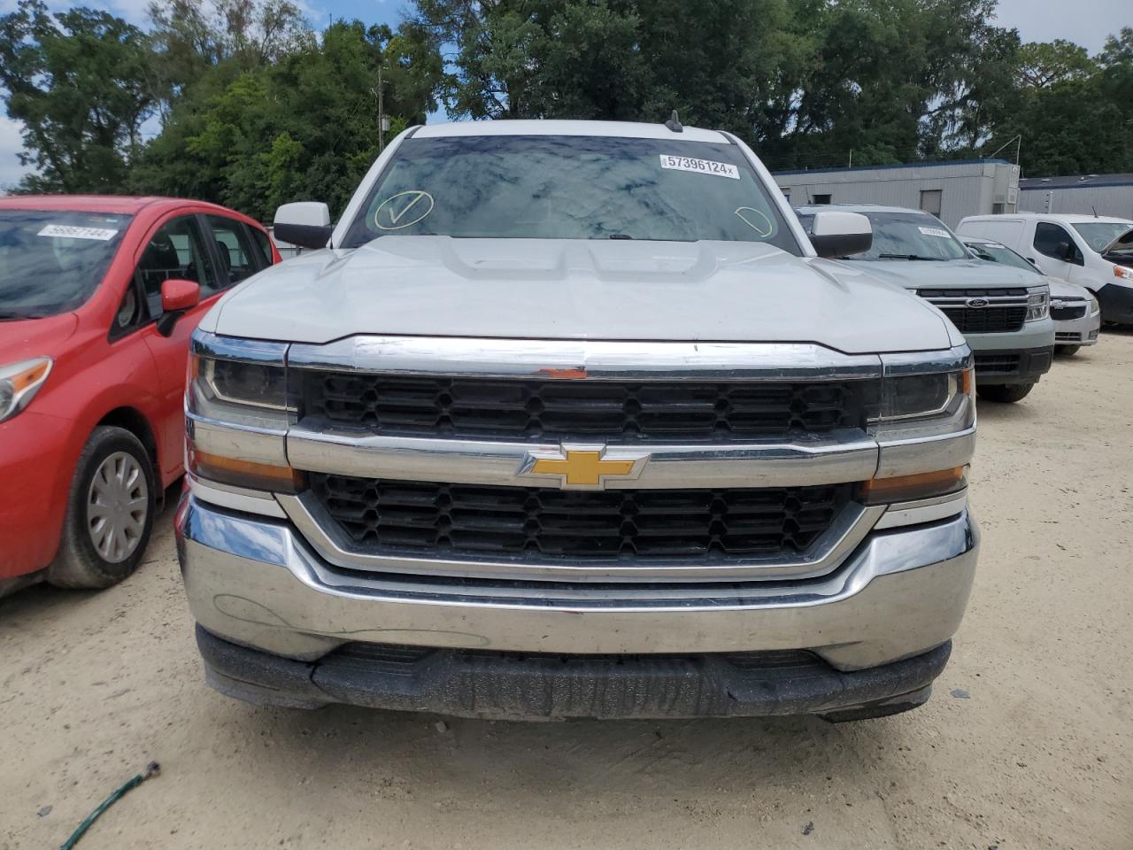 1GCRCREH5JZ141435 2018 Chevrolet Silverado C1500 Lt