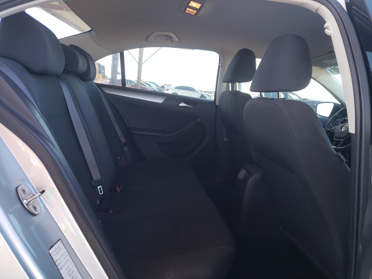 3VWD67AJ9GM252009 2016 Volkswagen Jetta Se