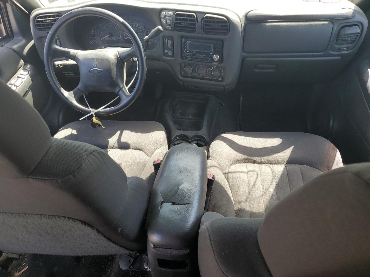 1GNDT13X84K105412 2004 Chevrolet Blazer