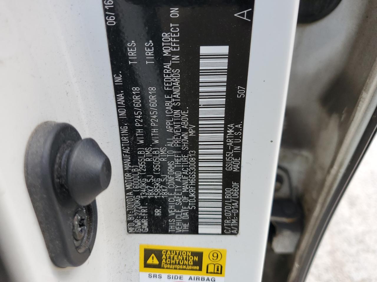 5TDJKRFH6GS300813 2016 Toyota Highlander Xle