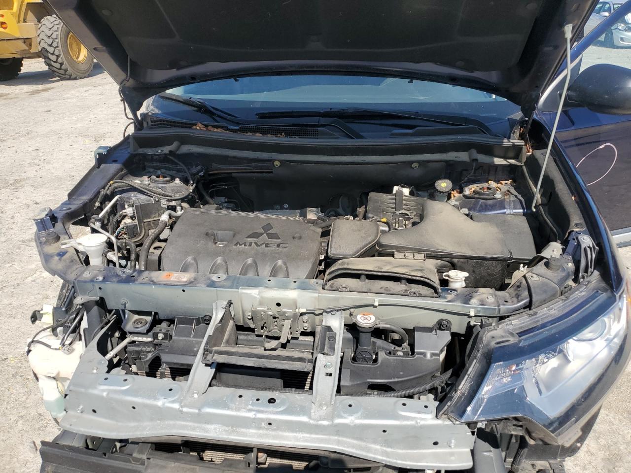 JA4AD2A32KZ011166 2019 Mitsubishi Outlander Es