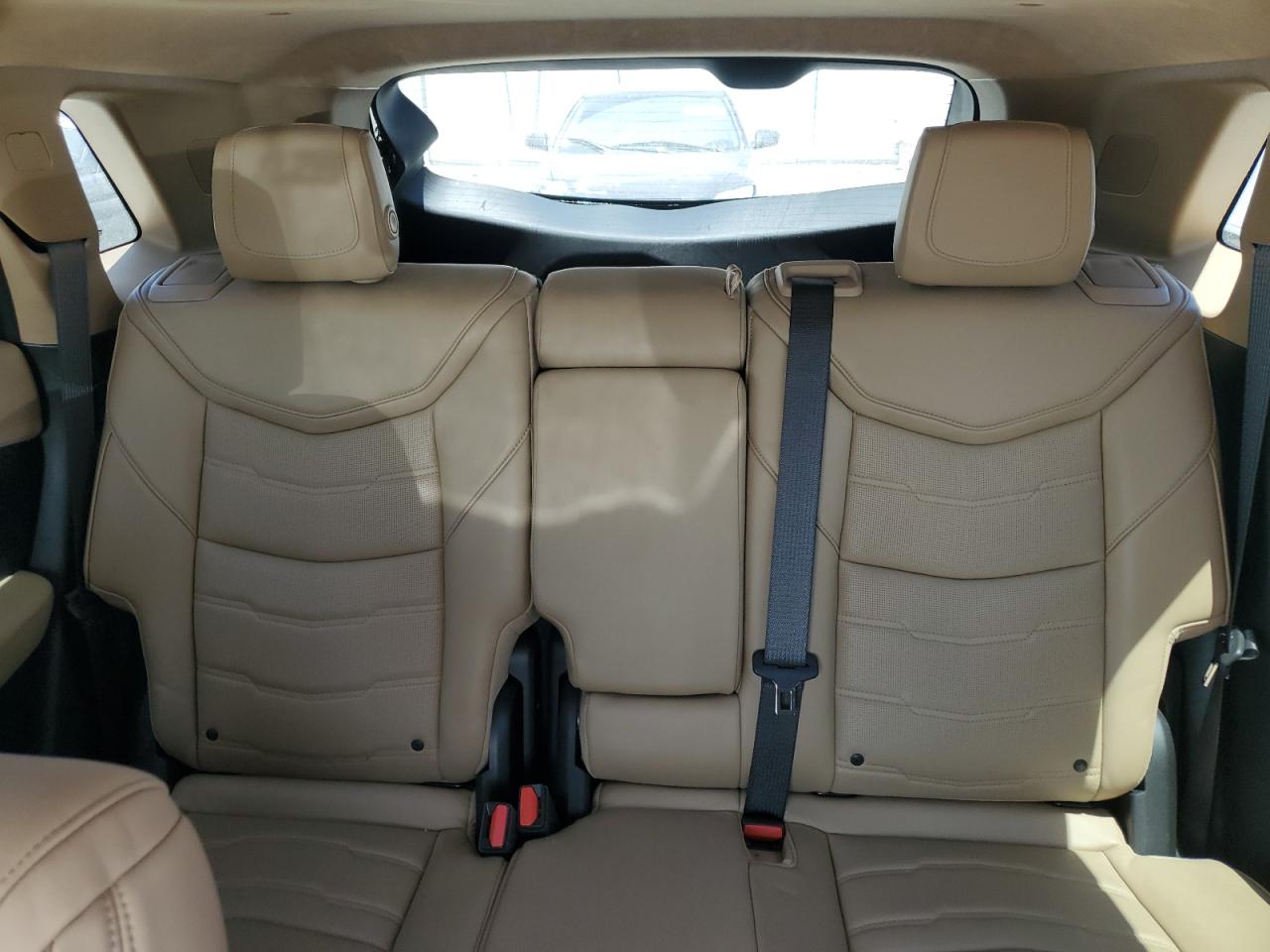 1GYKNGRS0JZ125160 2018 Cadillac Xt5 Platinum