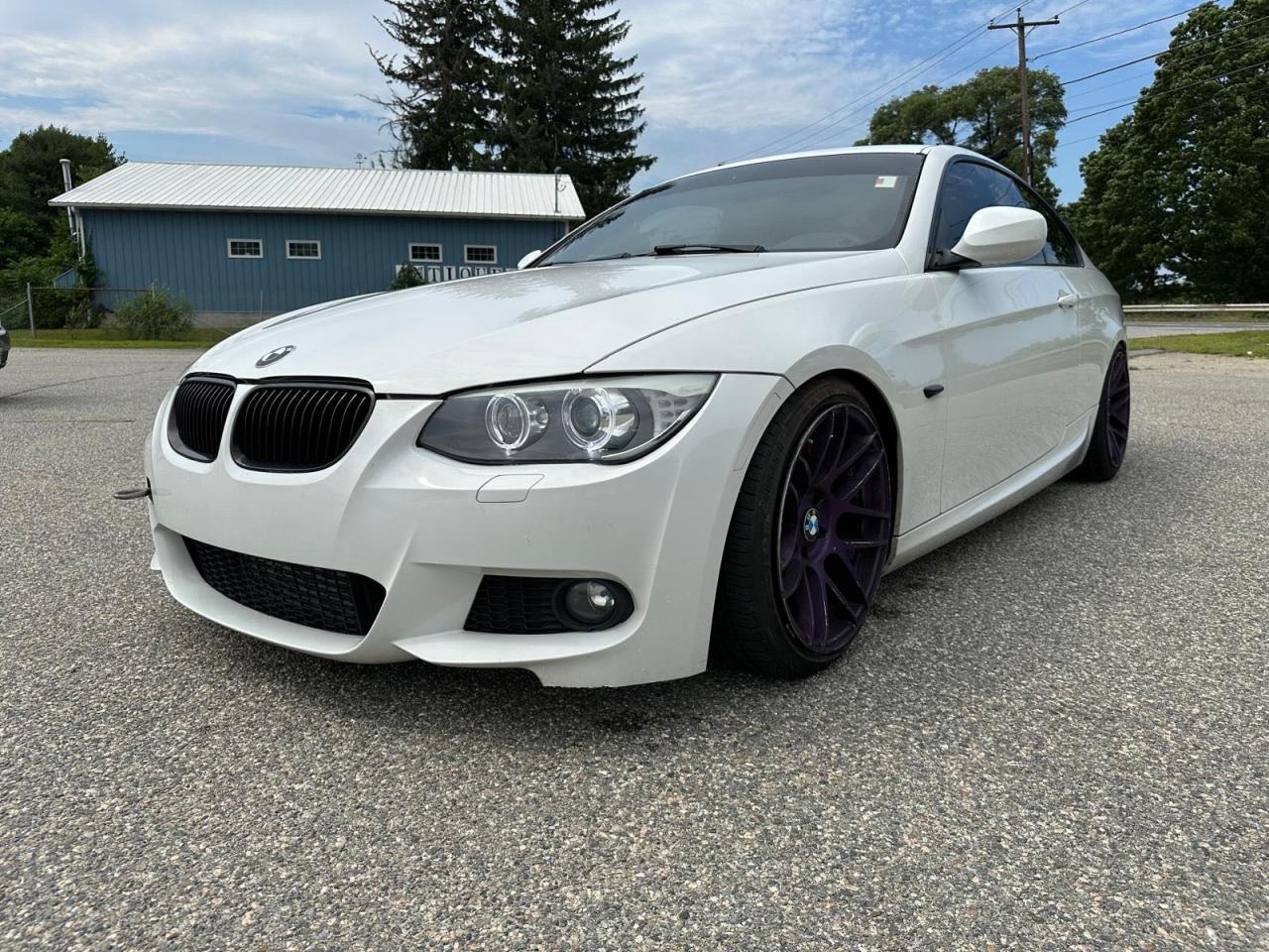 WBAKF9C57BE672112 2011 BMW 335 Xi