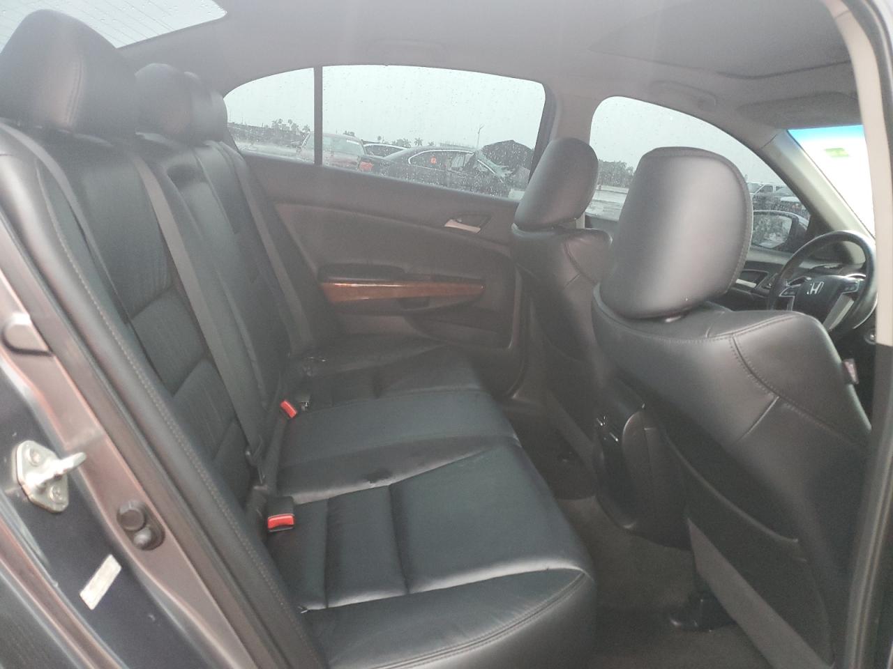 1HGCP3F8XBA018947 2011 Honda Accord Exl