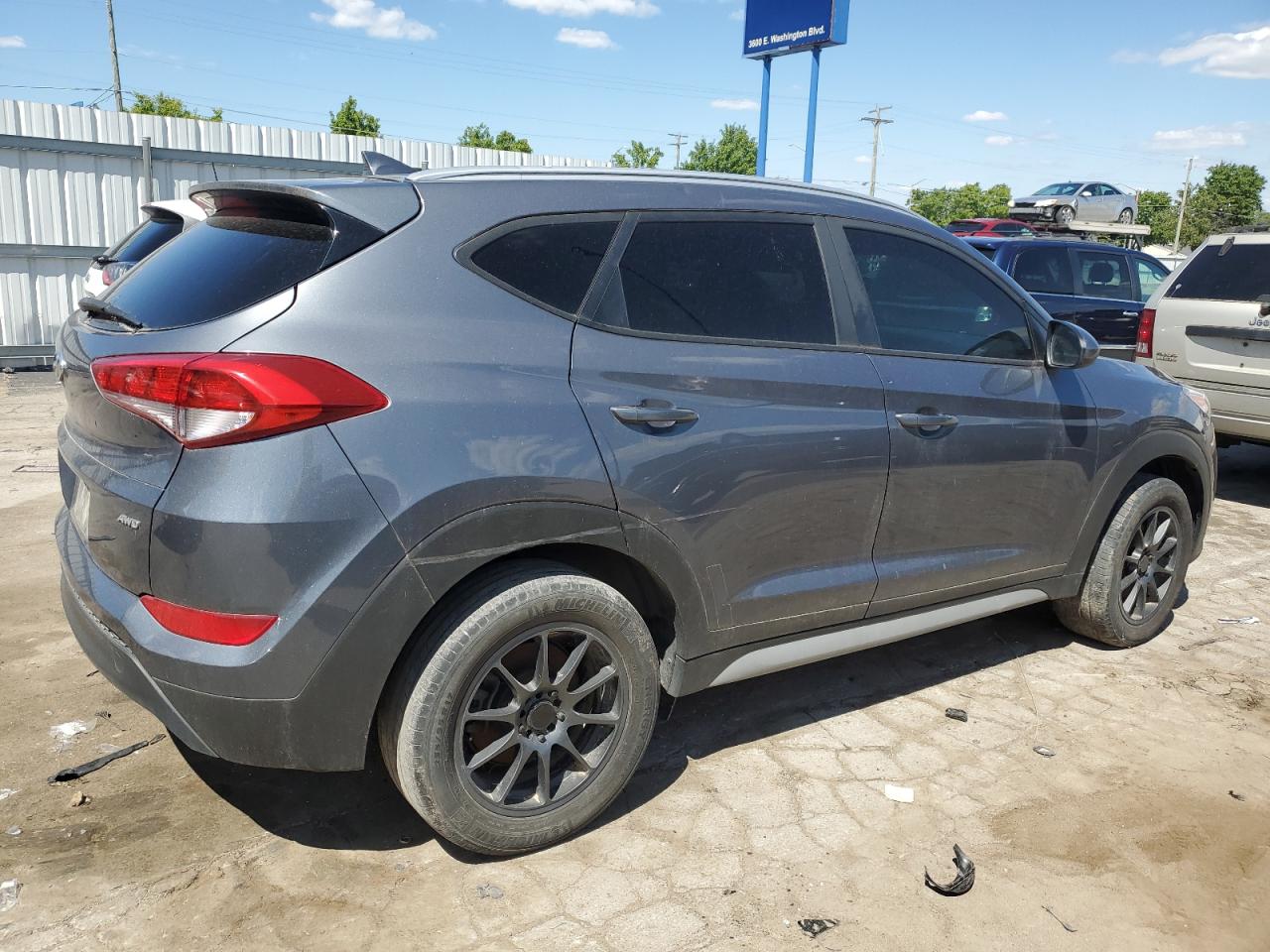 2018 Hyundai Tucson Sel vin: KM8J3CA48JU681125