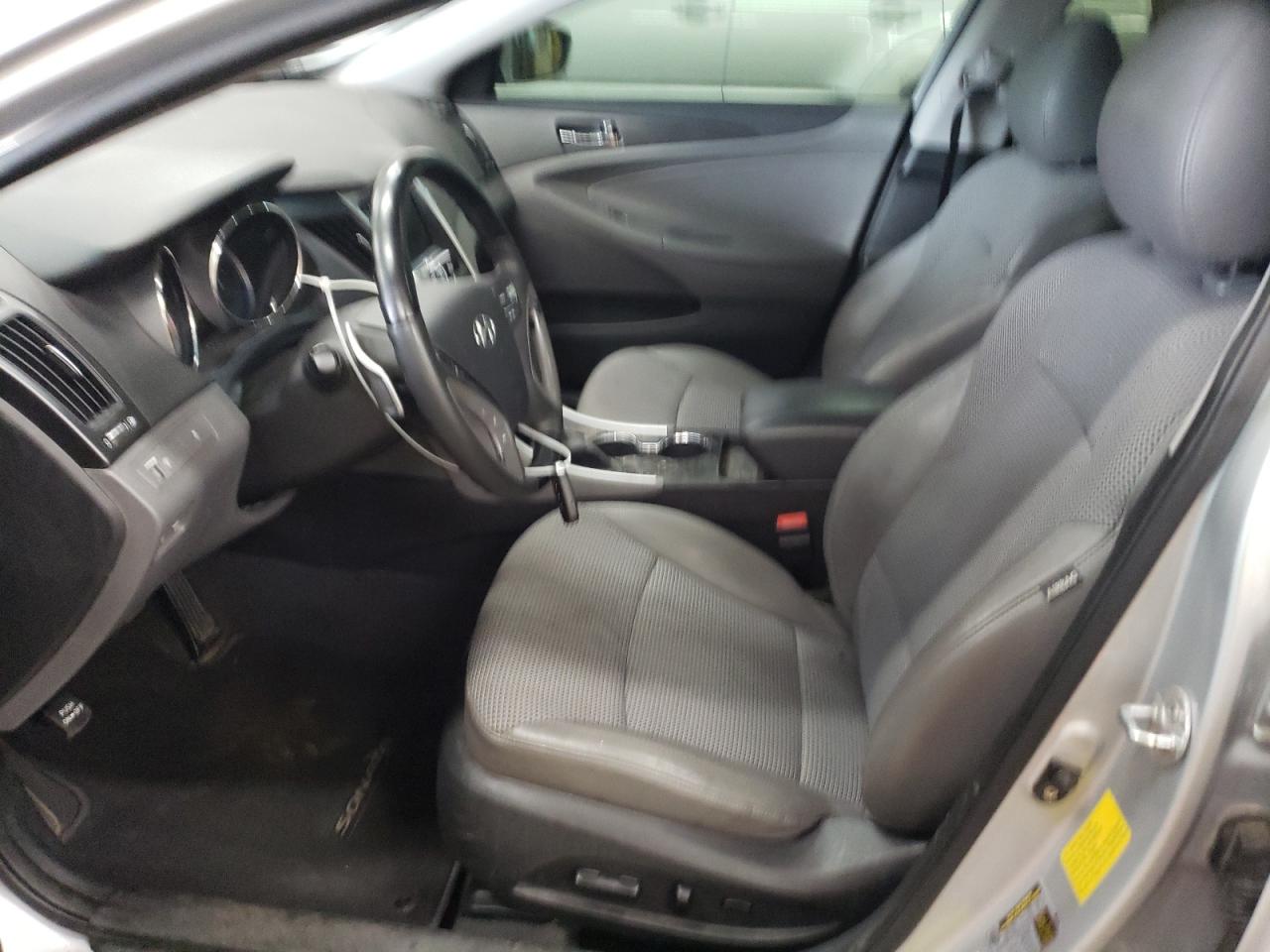 5NPEC4AC1BH082467 2011 Hyundai Sonata Se