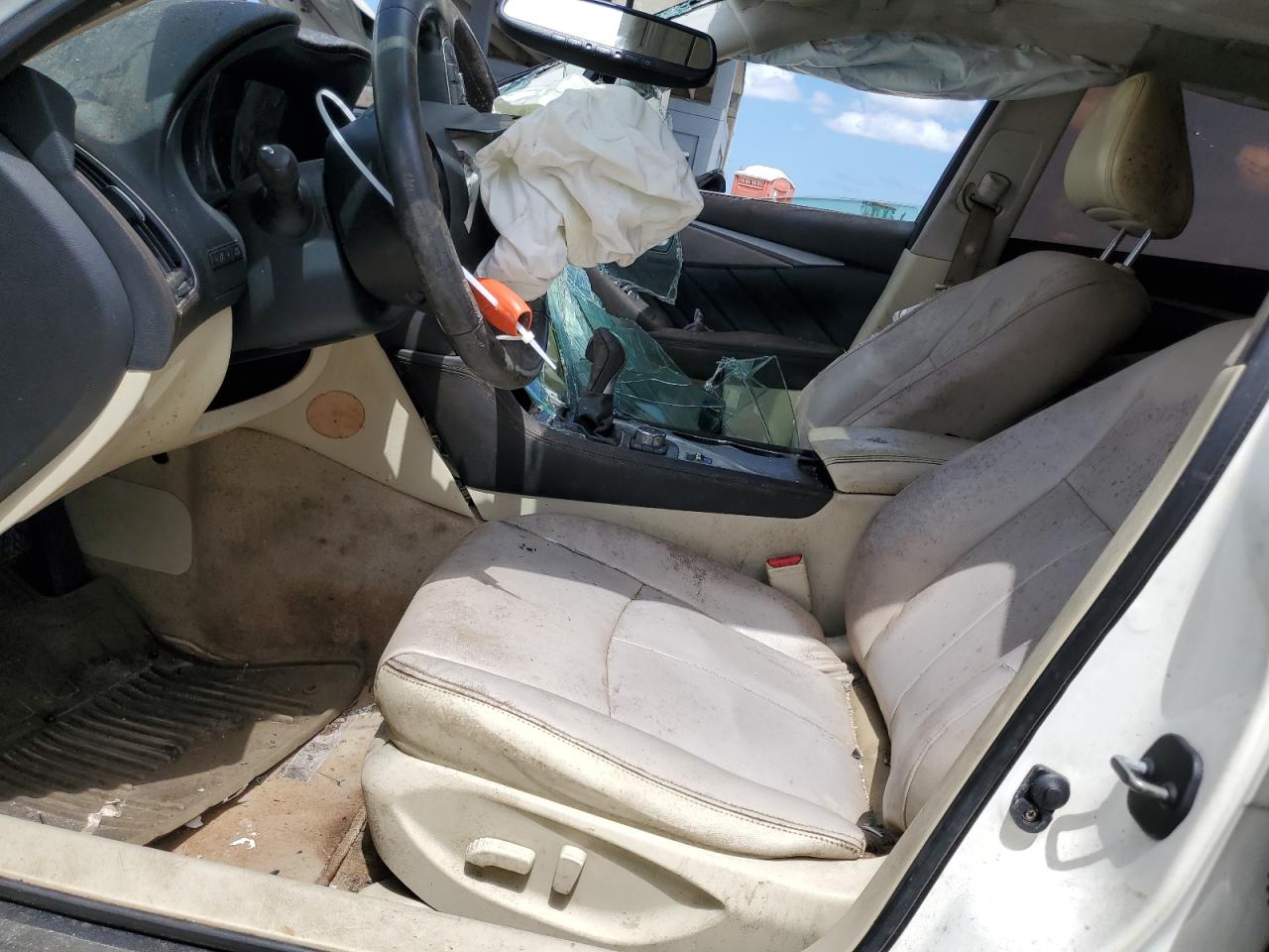 JN1BV7AP7EM682778 2014 Infiniti Q50 Base