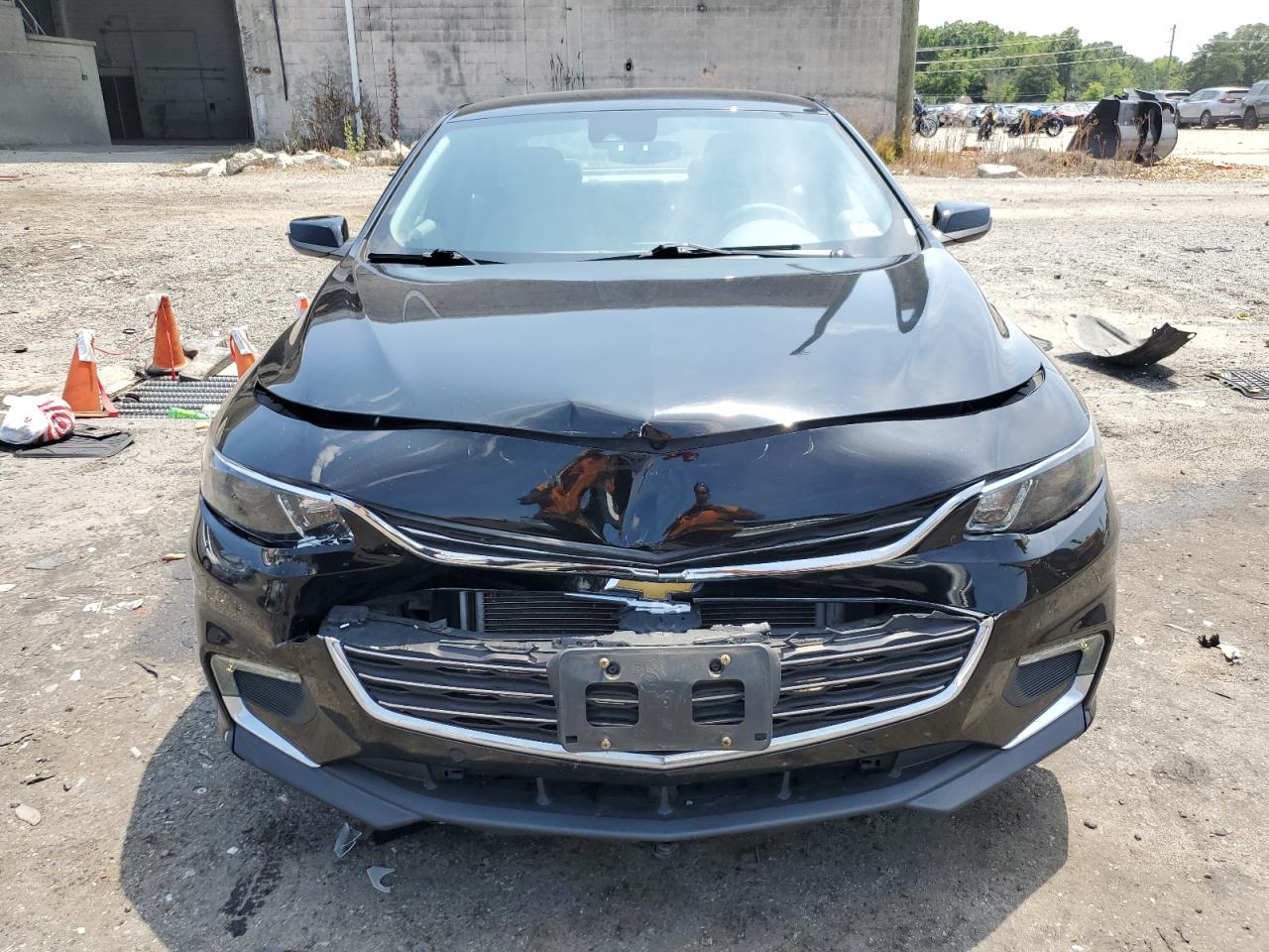 1G1ZD5ST1JF135978 2018 Chevrolet Malibu Lt