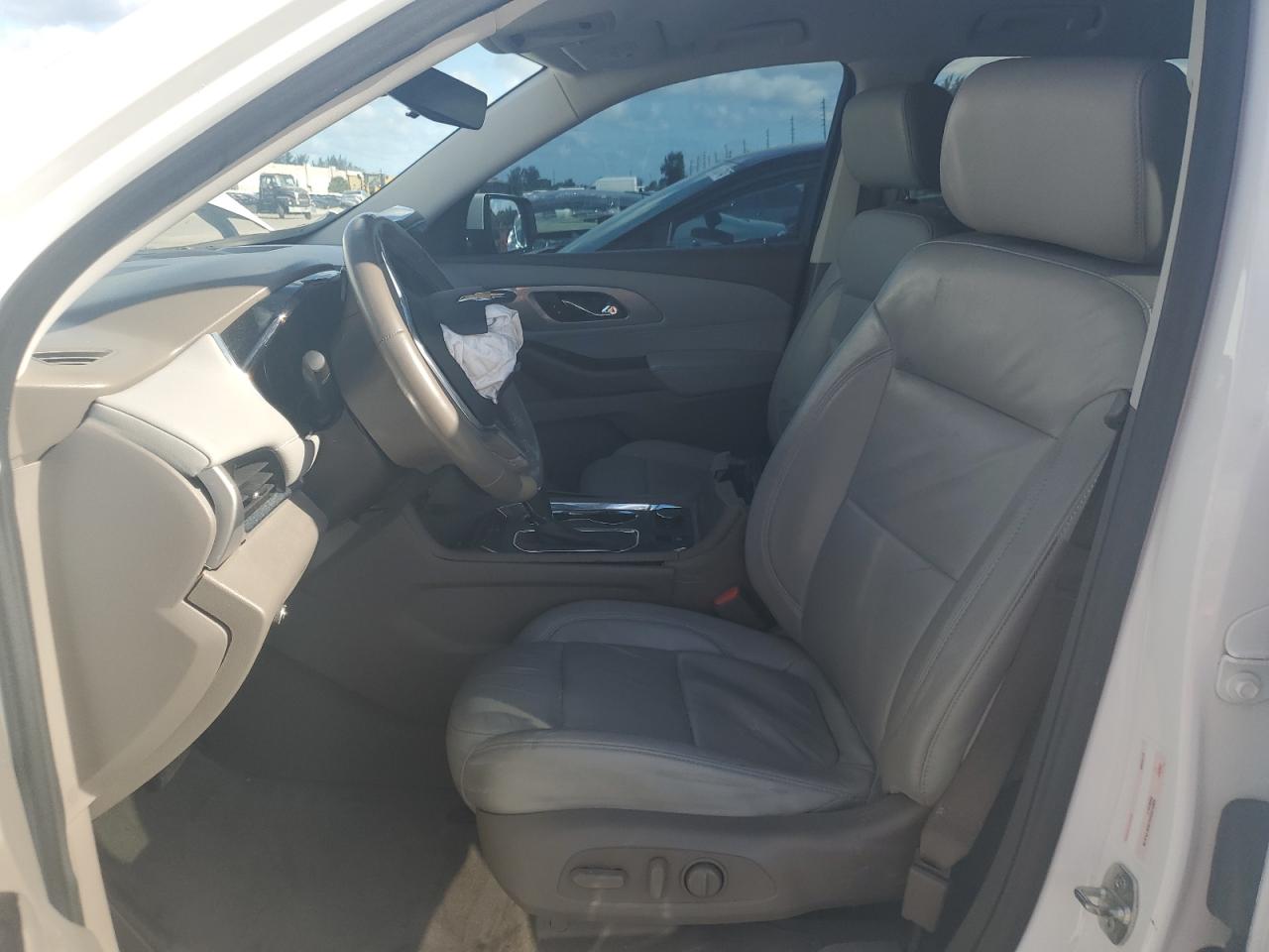 1GNERHKWXLJ212552 2020 Chevrolet Traverse Lt