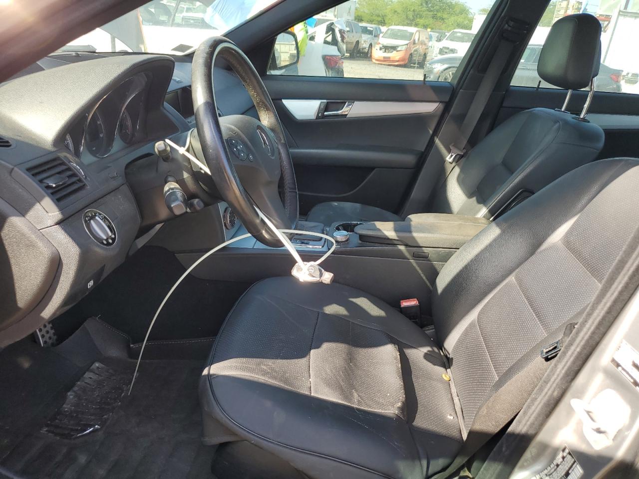 WDDGF81XX9F238901 2009 Mercedes-Benz C 300 4Matic