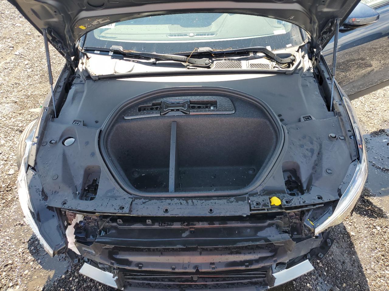 YSMED3KA1PL143909 2023 Polestar 2