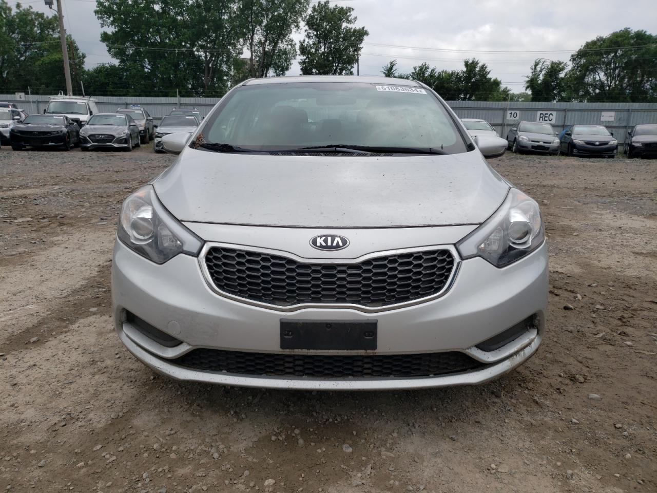 2016 Kia Forte Lx vin: KNAFK4A66G5568388