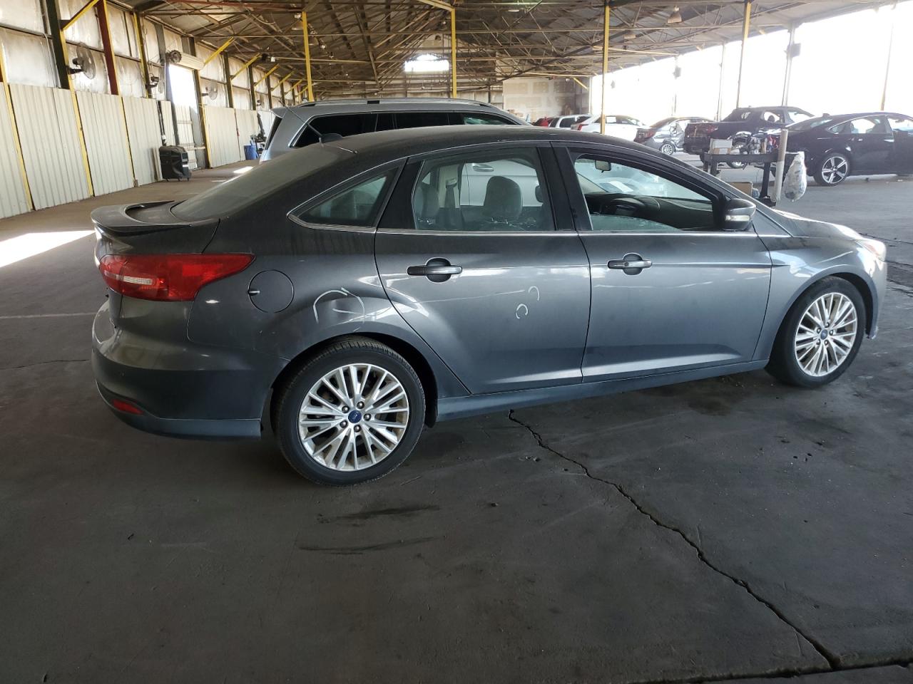 2018 Ford Focus Titanium vin: 1FADP3J21JL205279