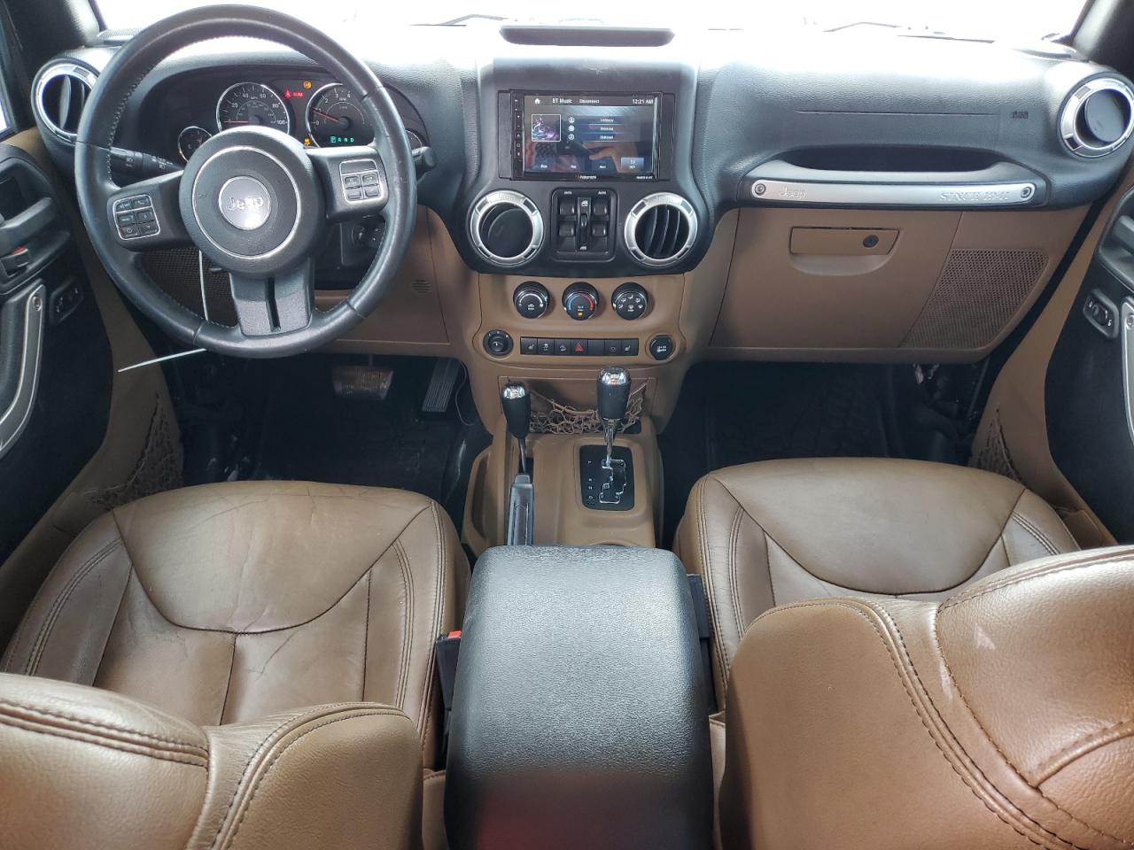 1C4BJWEG0FL566424 2015 Jeep Wrangler Unlimited Sahara