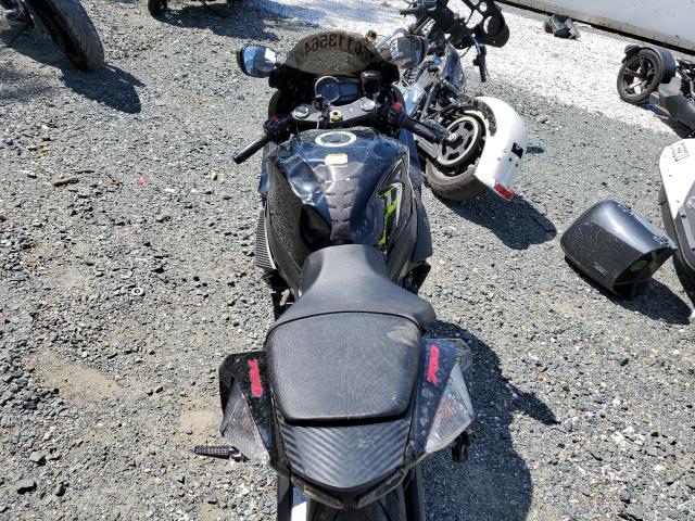 2022 SUZUKI GSX-R600 - JS1GN7FA7N7100100