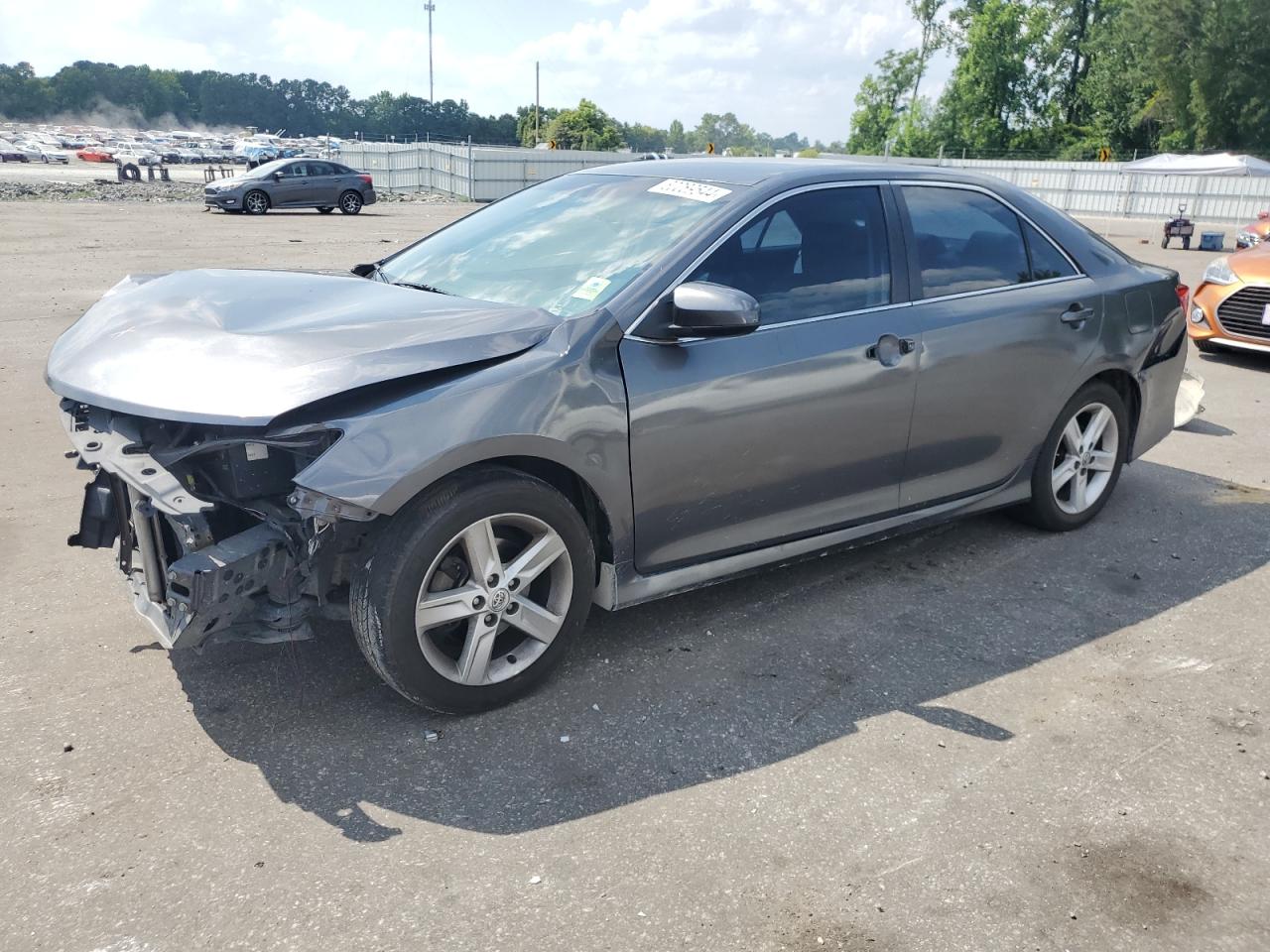 4T1BF1FK2EU314136 2014 Toyota Camry L