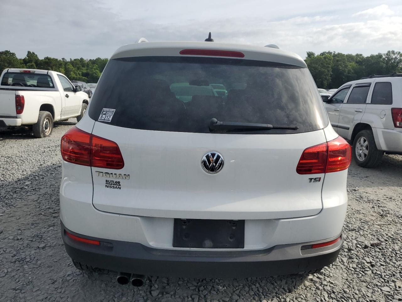 WVGRV7AX8HW505995 2017 Volkswagen Tiguan Wolfsburg