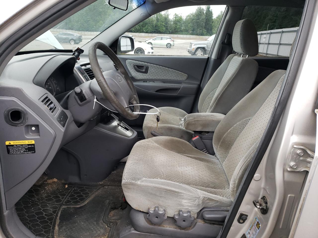 KM8JN72D95U054228 2005 Hyundai Tucson Gls