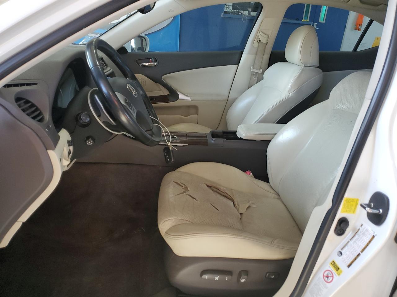 JTHCF5C29B5050325 2011 Lexus Is 250