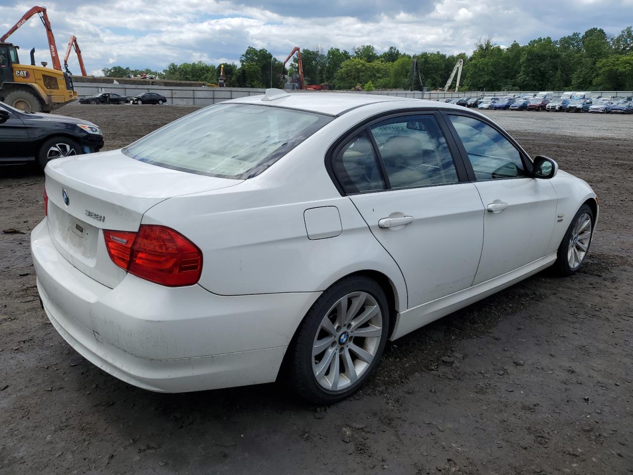 WBAPK5C50BF126062 2011 BMW 328 Xi Sulev