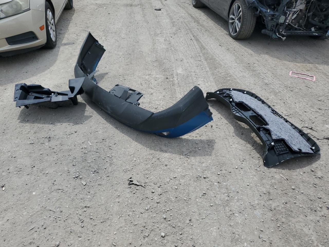 JTMZFREV8HJ141113 2017 Toyota Rav4 Le