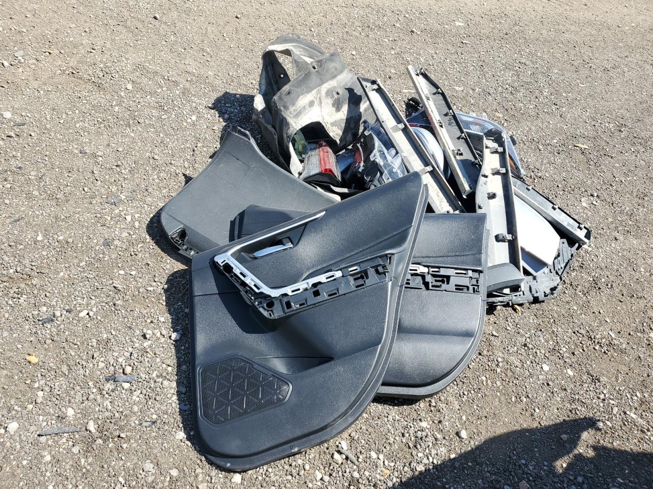 2T3P1RFV0MW211879 2021 Toyota Rav4 Xle