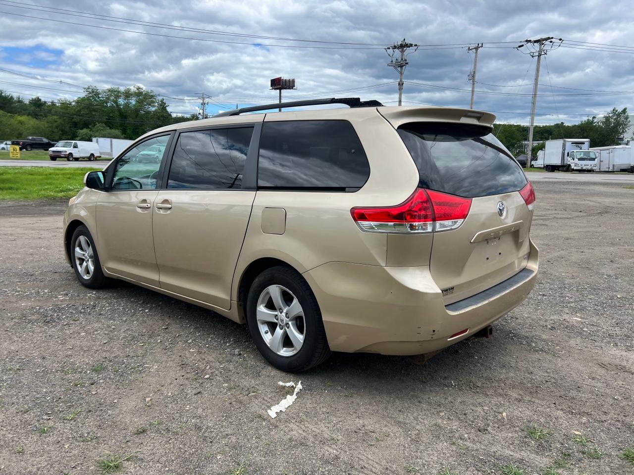 2012 Toyota Sienna Le vin: 5TDKK3DC9CS233451