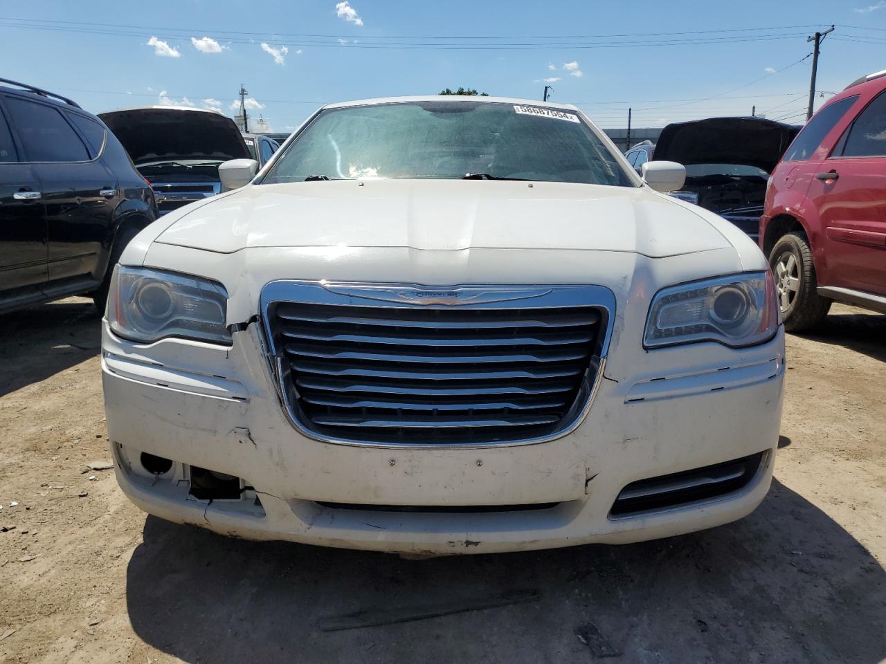 2014 Chrysler 300 vin: 2C3CCAAG3EH383056