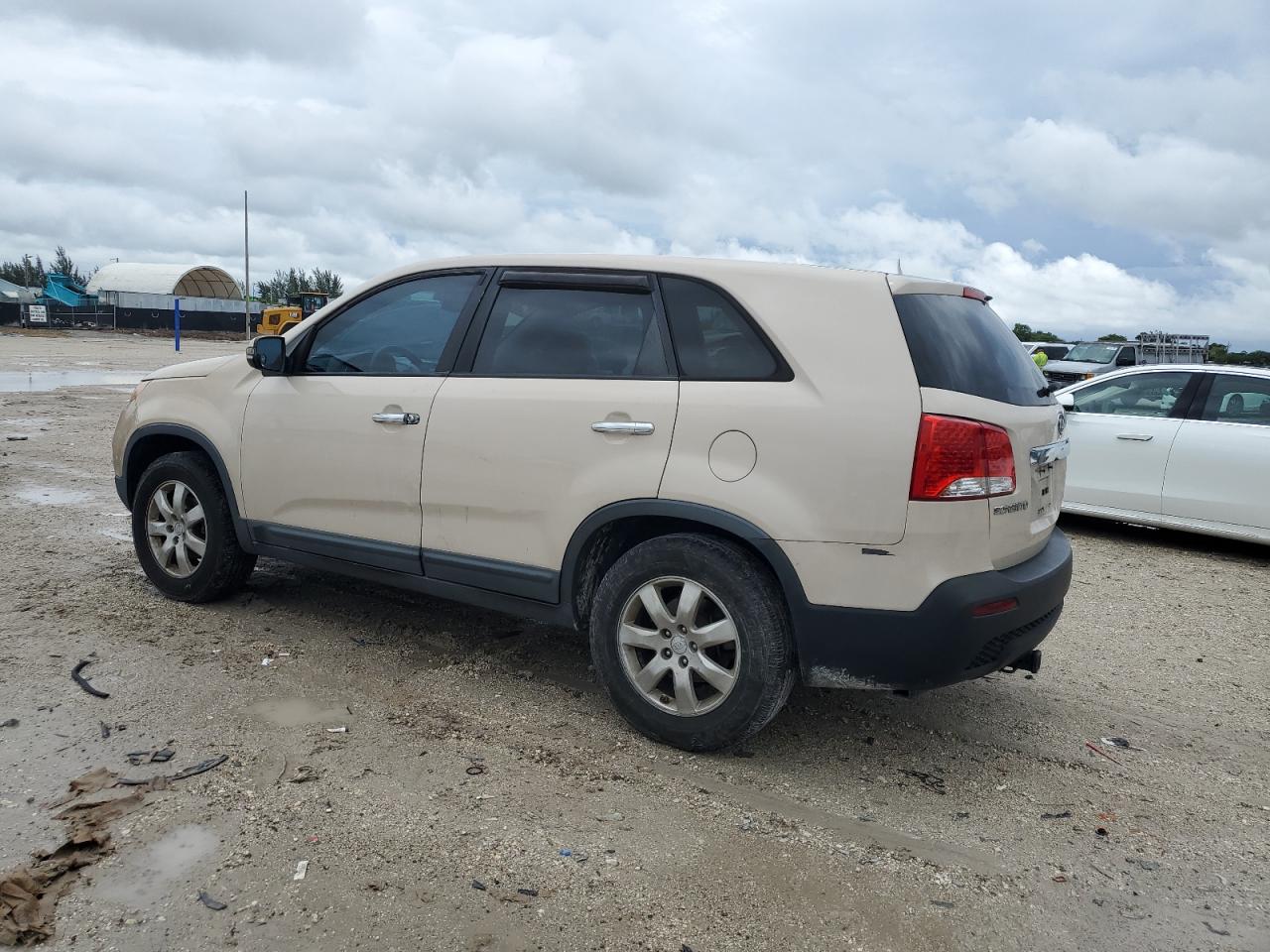 5XYKT3A14BG110457 2011 Kia Sorento Base 5XYKT3A14BG110457 2011 Kia Sorento Base
