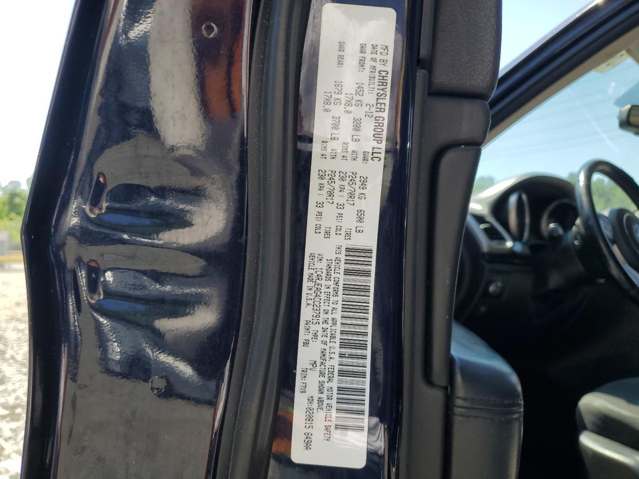 1C4RJEAG4CC237915 2012 Jeep Grand Cherokee Laredo