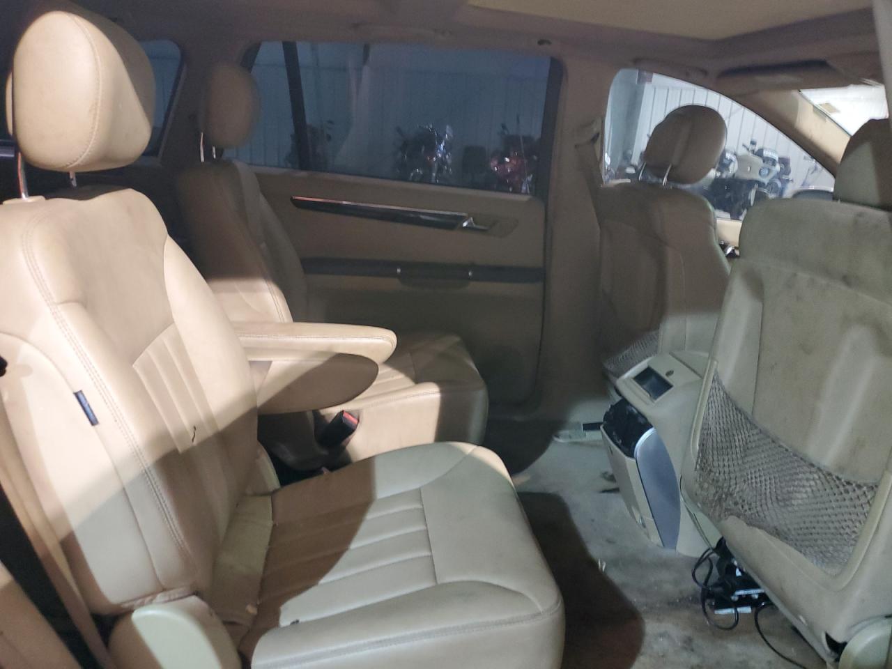 4JGCB6FE9AA109240 2010 Mercedes-Benz R 350 4Matic