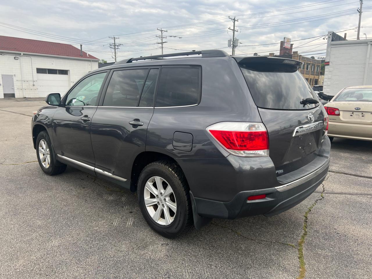 2012 Toyota Highlander Base vin: 5TDBK3EH2CS134870