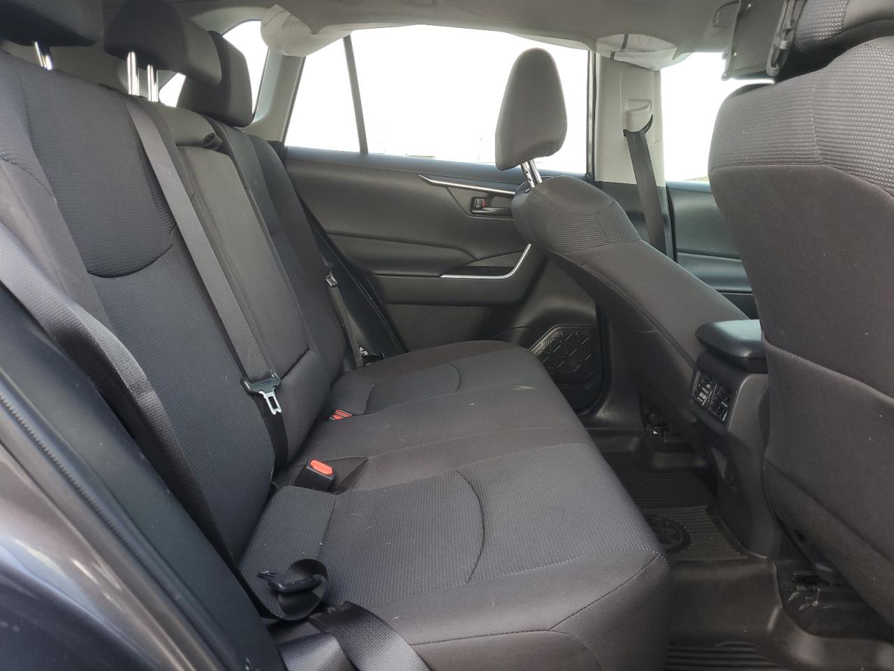 2T3H1RFV7NW216289 2022 Toyota Rav4 Le