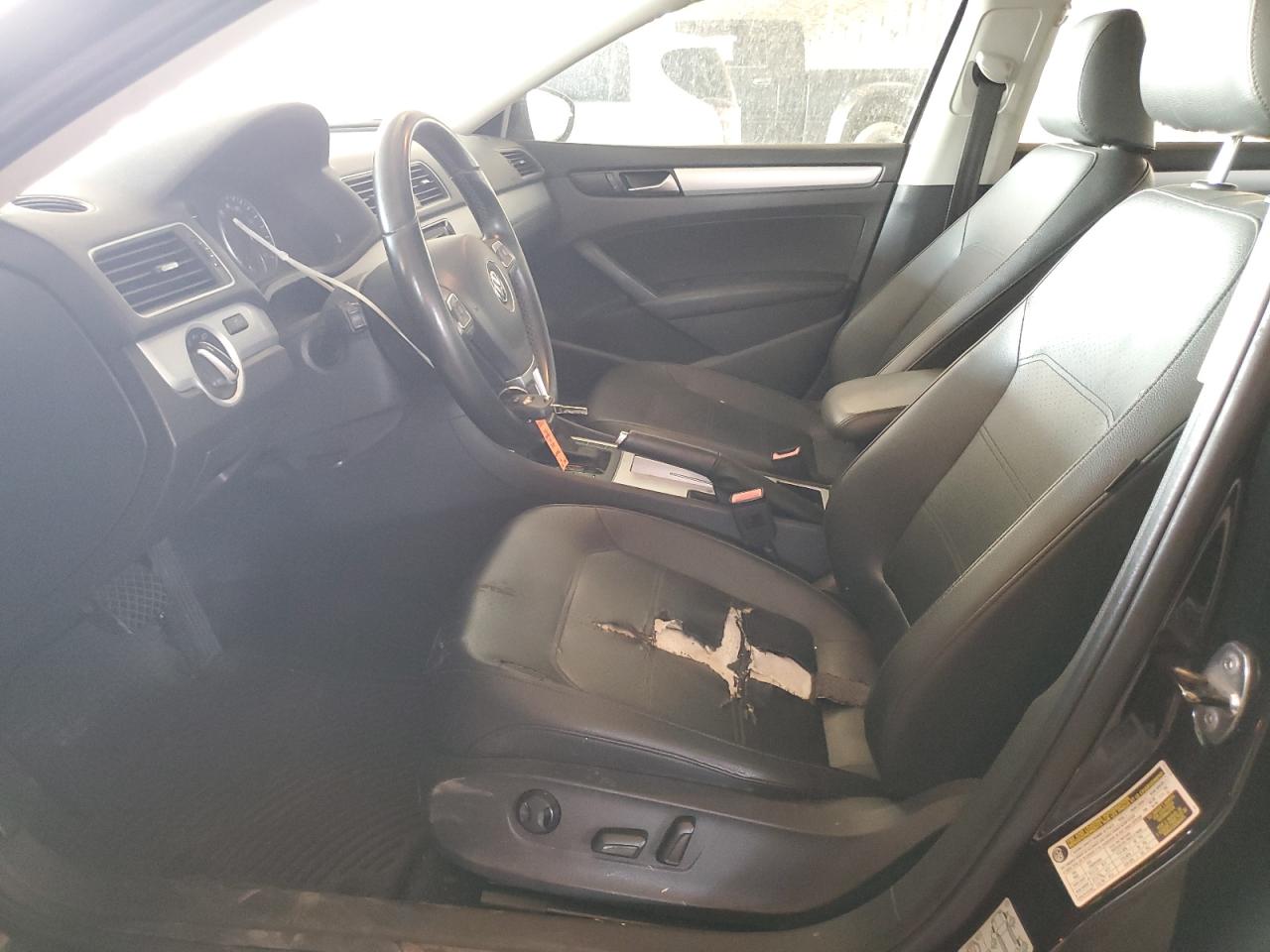 1VWBP7A36CC035051 2012 Volkswagen Passat Se