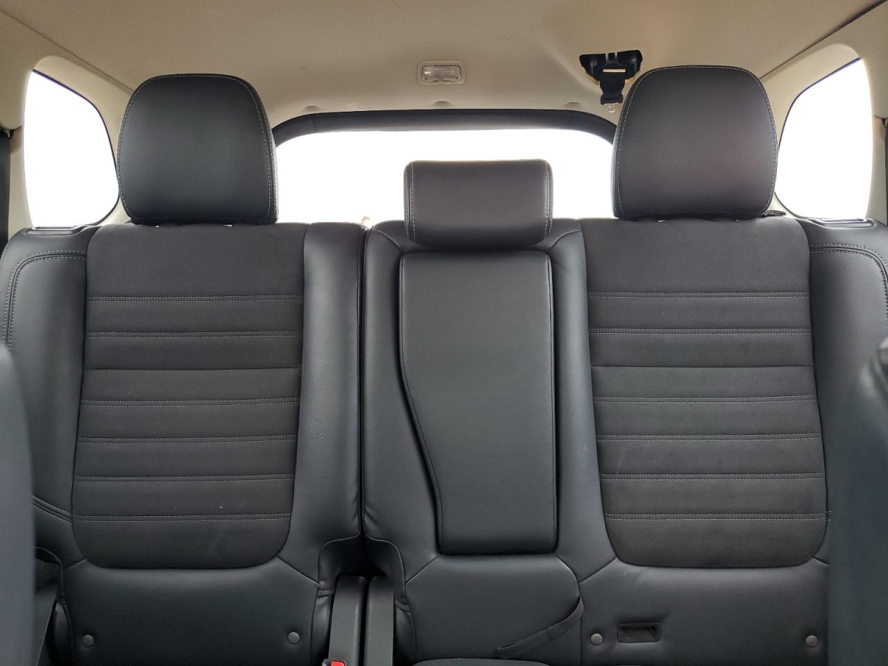 JA4AD3A30KZ042485 2019 Mitsubishi Outlander Se