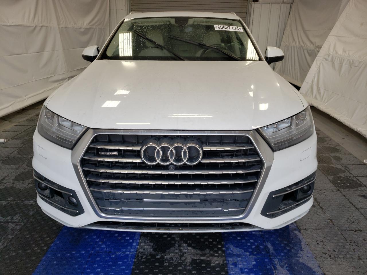 WA1VAAF72HD054198 2017 Audi Q7 Prestige