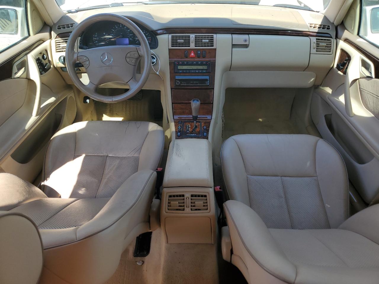 WDBJF65J5YA984970 2000 Mercedes-Benz E 320