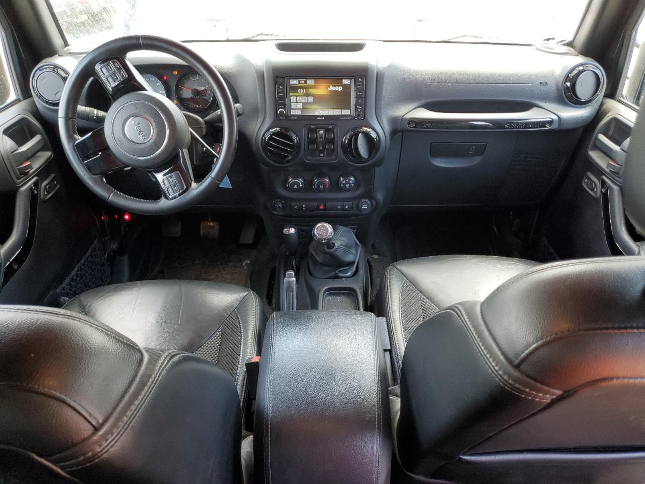 1C4BJWEG1GL194139 2016 Jeep Wrangler Unlimited Sahara