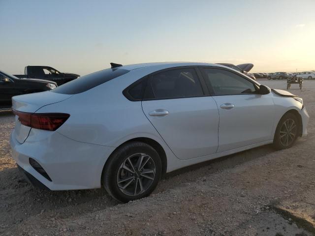 3KPF24AD9PE669253 Kia Forte LX 3