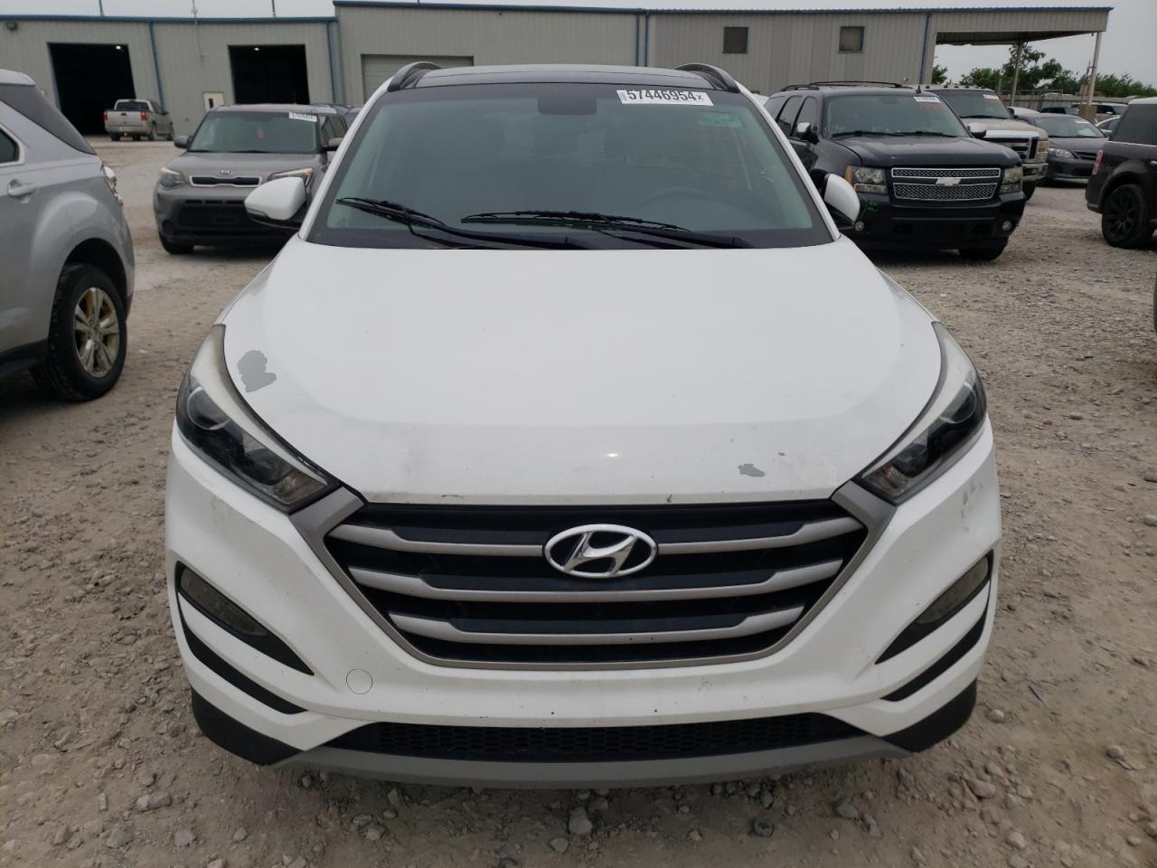 KM8J33A29JU770149 2018 Hyundai Tucson Value