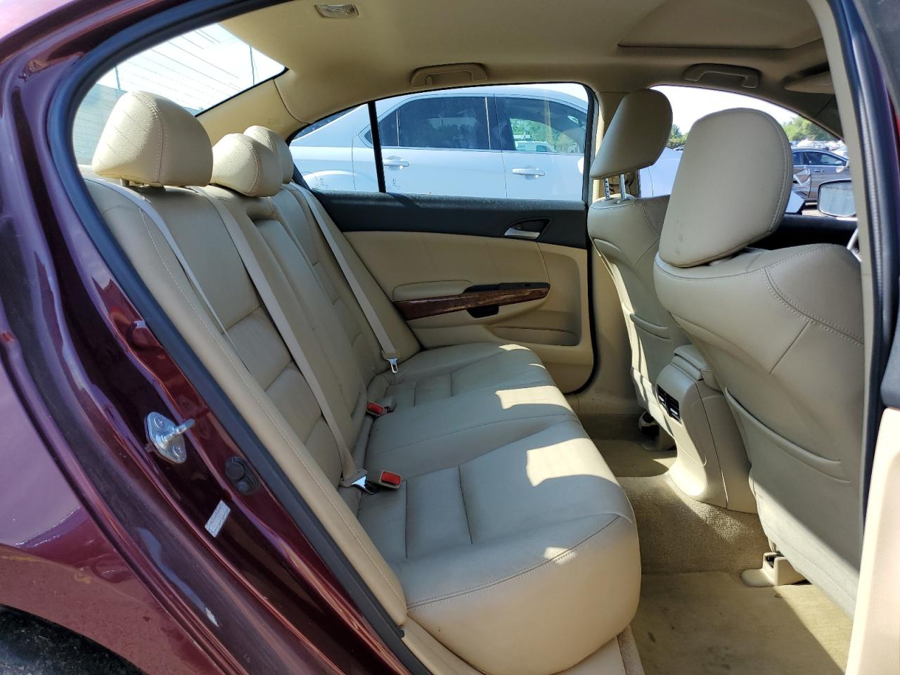 1HGCP3F82BA012639 2011 Honda Accord Exl