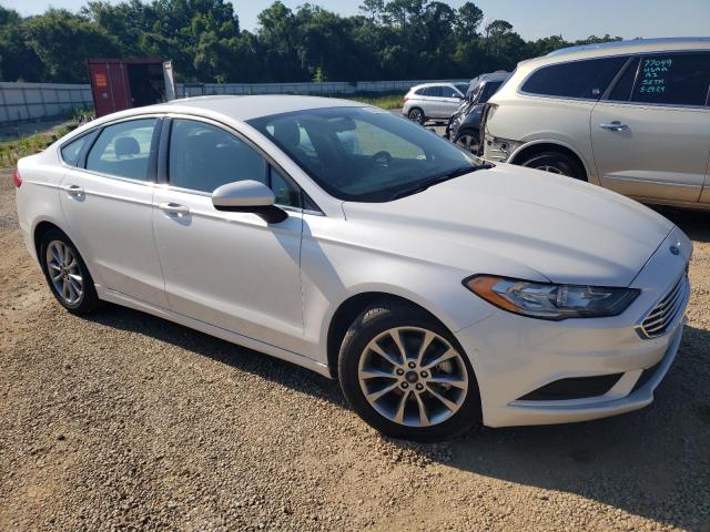 VIN 3FA6P0HD2HR346775 2017 Ford Fusion, SE no.4